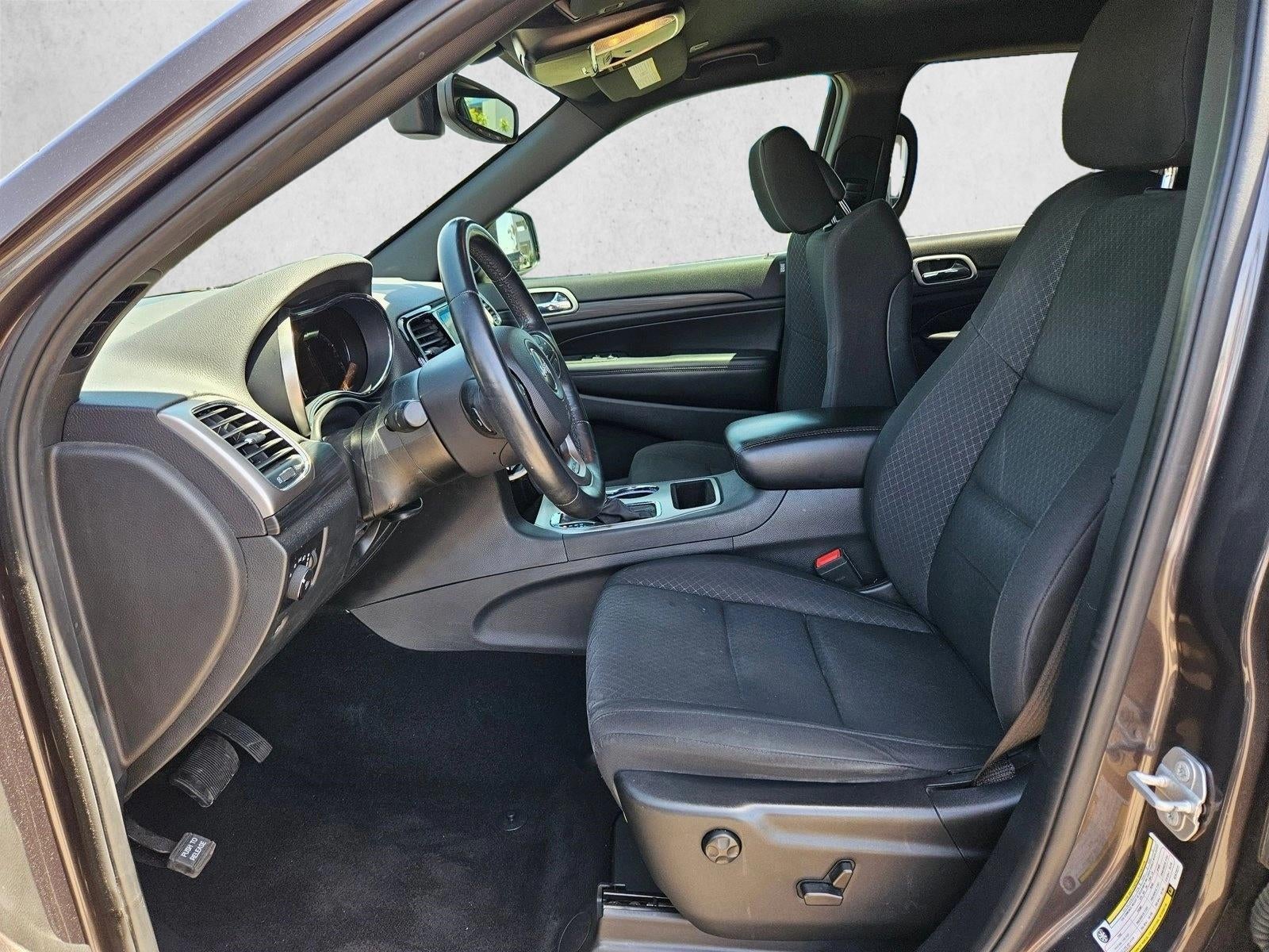 2019 Jeep Grand Cherokee Laredo E 4x2
