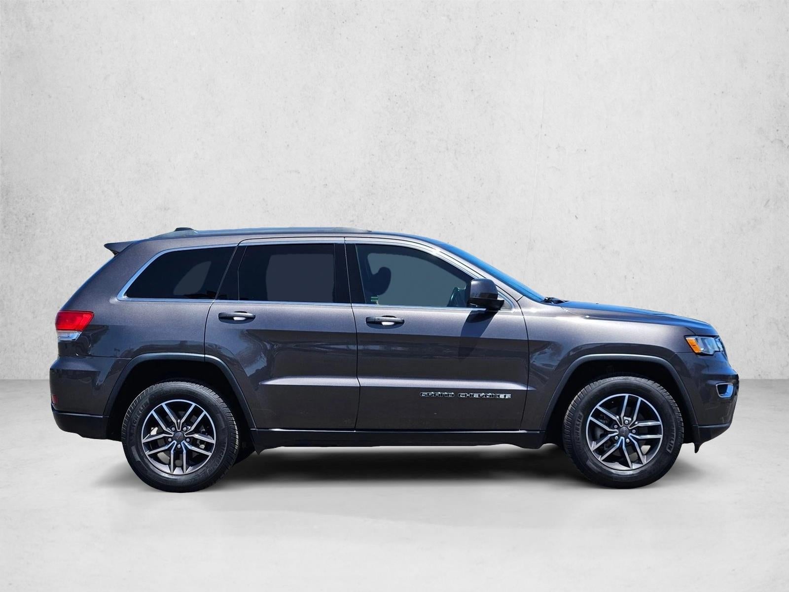 2019 Jeep Grand Cherokee Laredo E 4x2