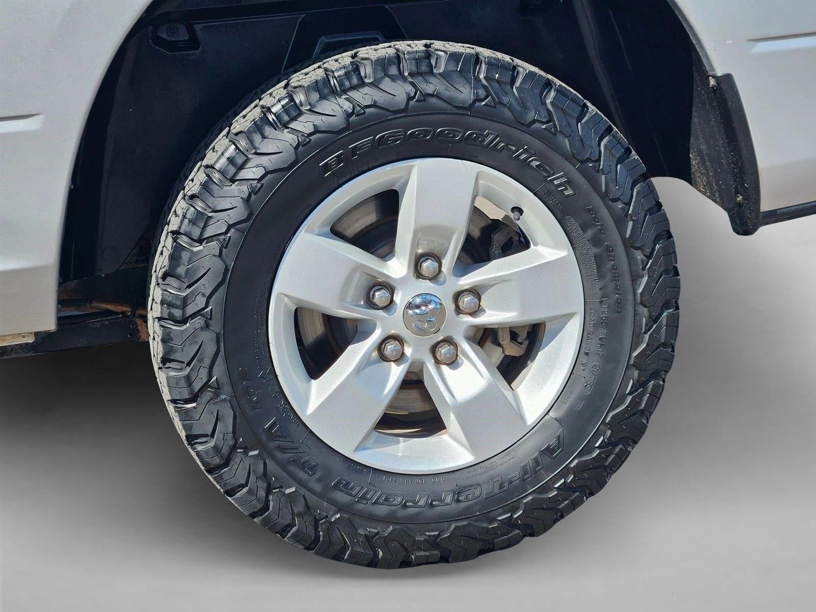 2019 RAM 1500 Classic SLT Crew Cab 4x4 5'7" Box