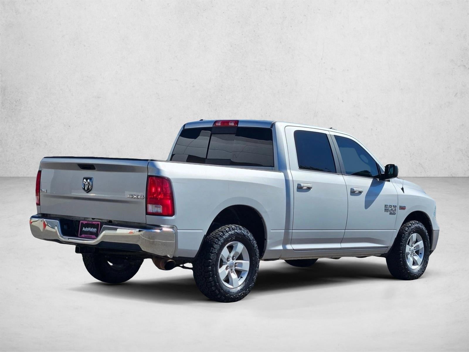 2019 RAM 1500 Classic SLT Crew Cab 4x4 5'7" Box