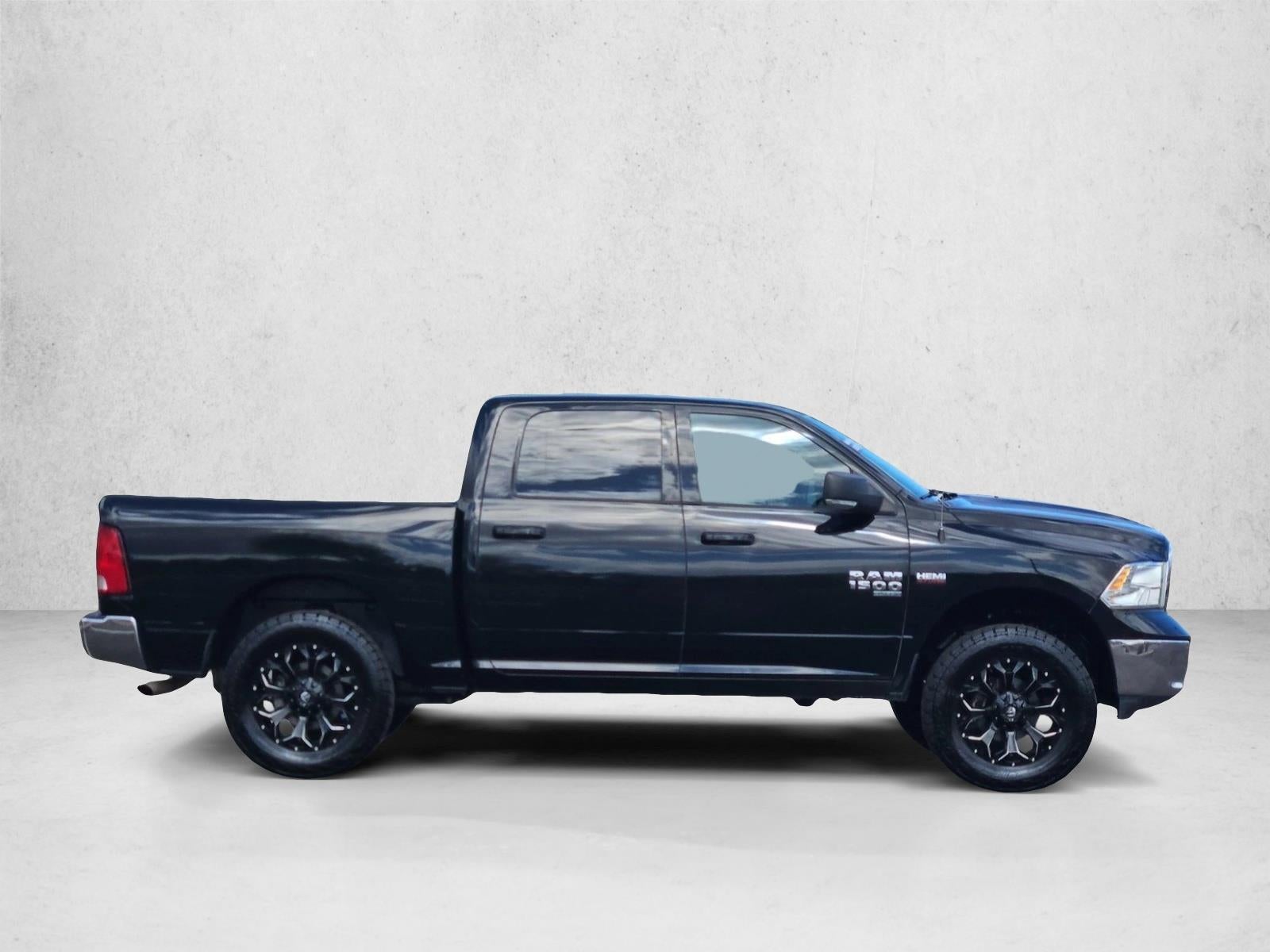 2019 RAM 1500 Classic SLT Crew Cab 4x4 5'7" Box