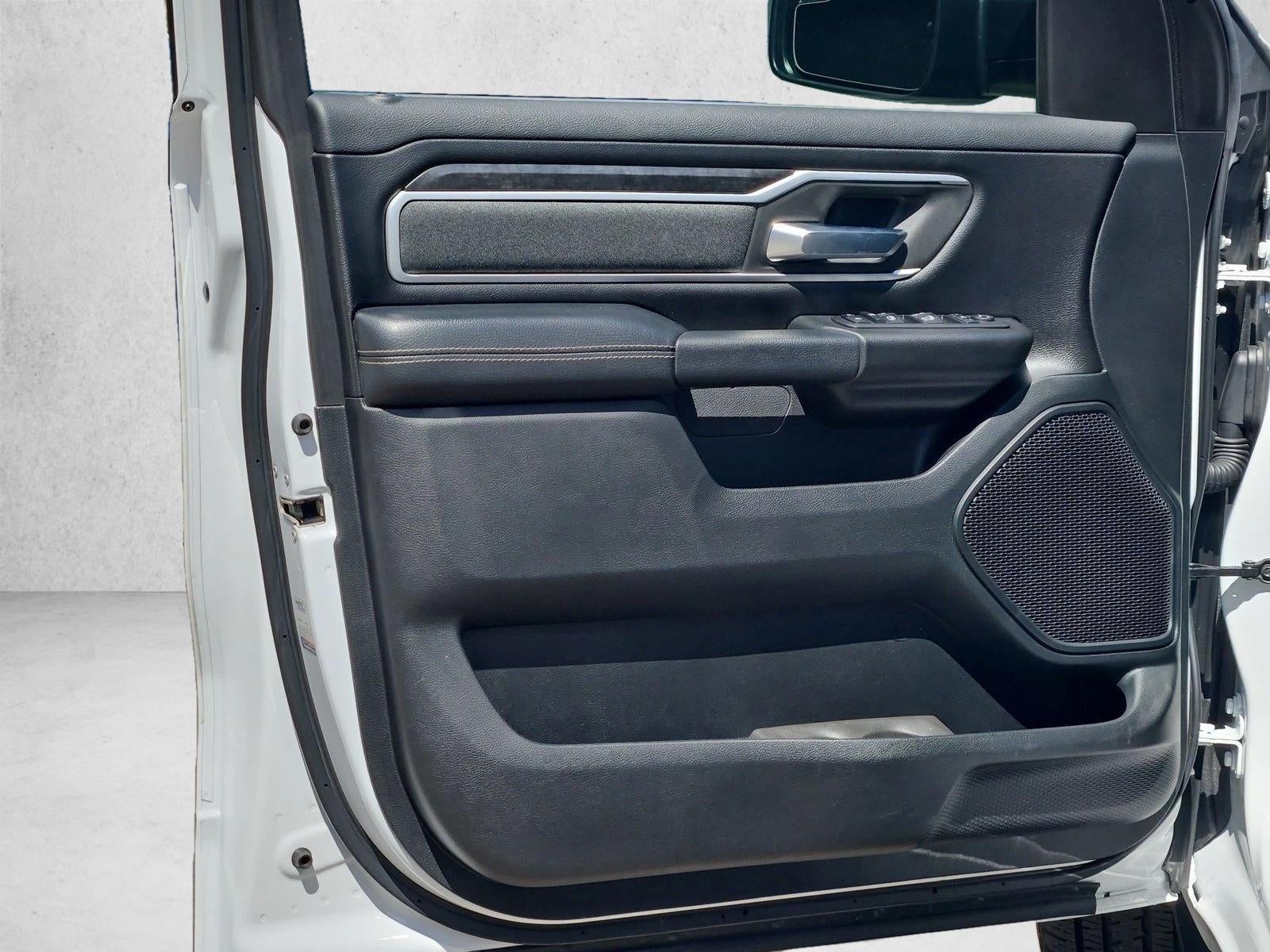 2020 RAM 1500 Big Horn Crew Cab 4x4 5'7" Box