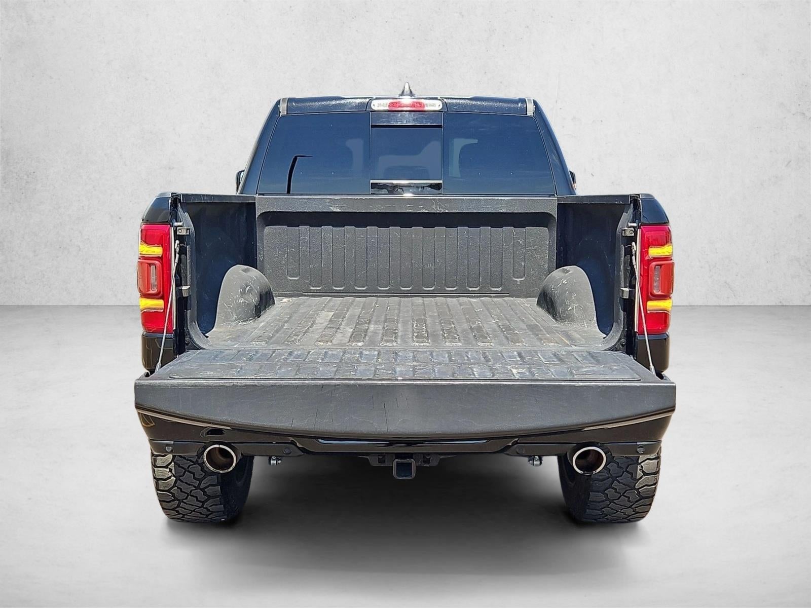 2022 RAM 1500 Laramie Crew Cab 4x4 5'7" Box