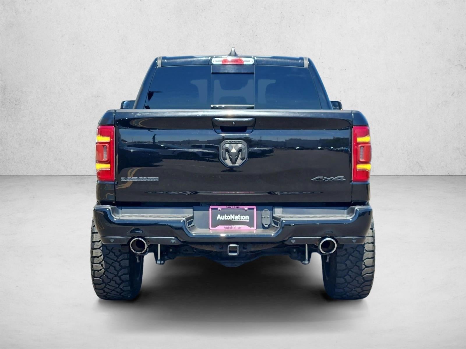 2022 RAM 1500 Laramie Crew Cab 4x4 5'7" Box