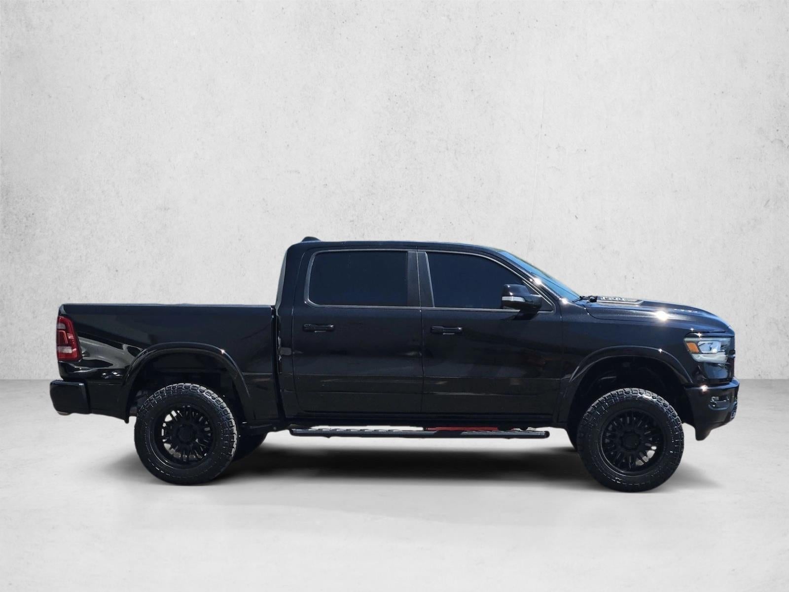 2022 RAM 1500 Laramie Crew Cab 4x4 5'7" Box