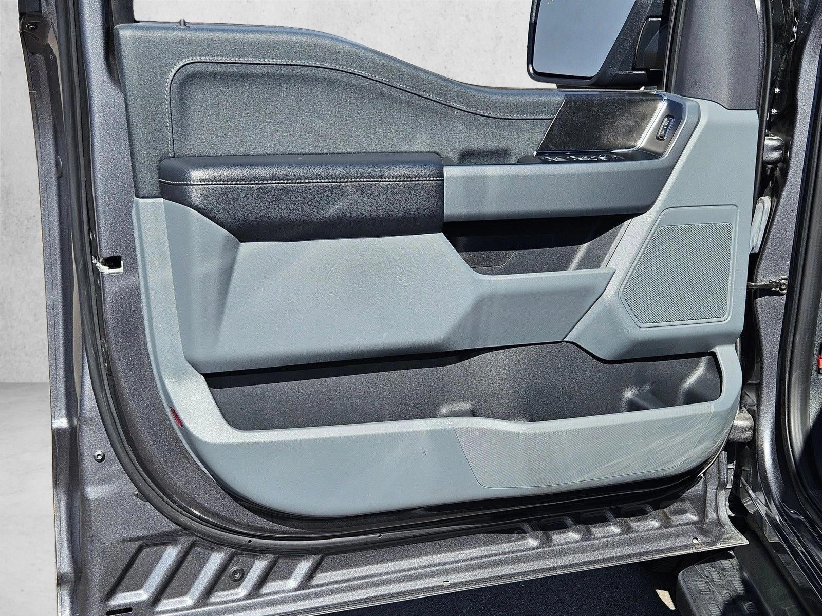 2023 Ford F-150 Lightning XLT