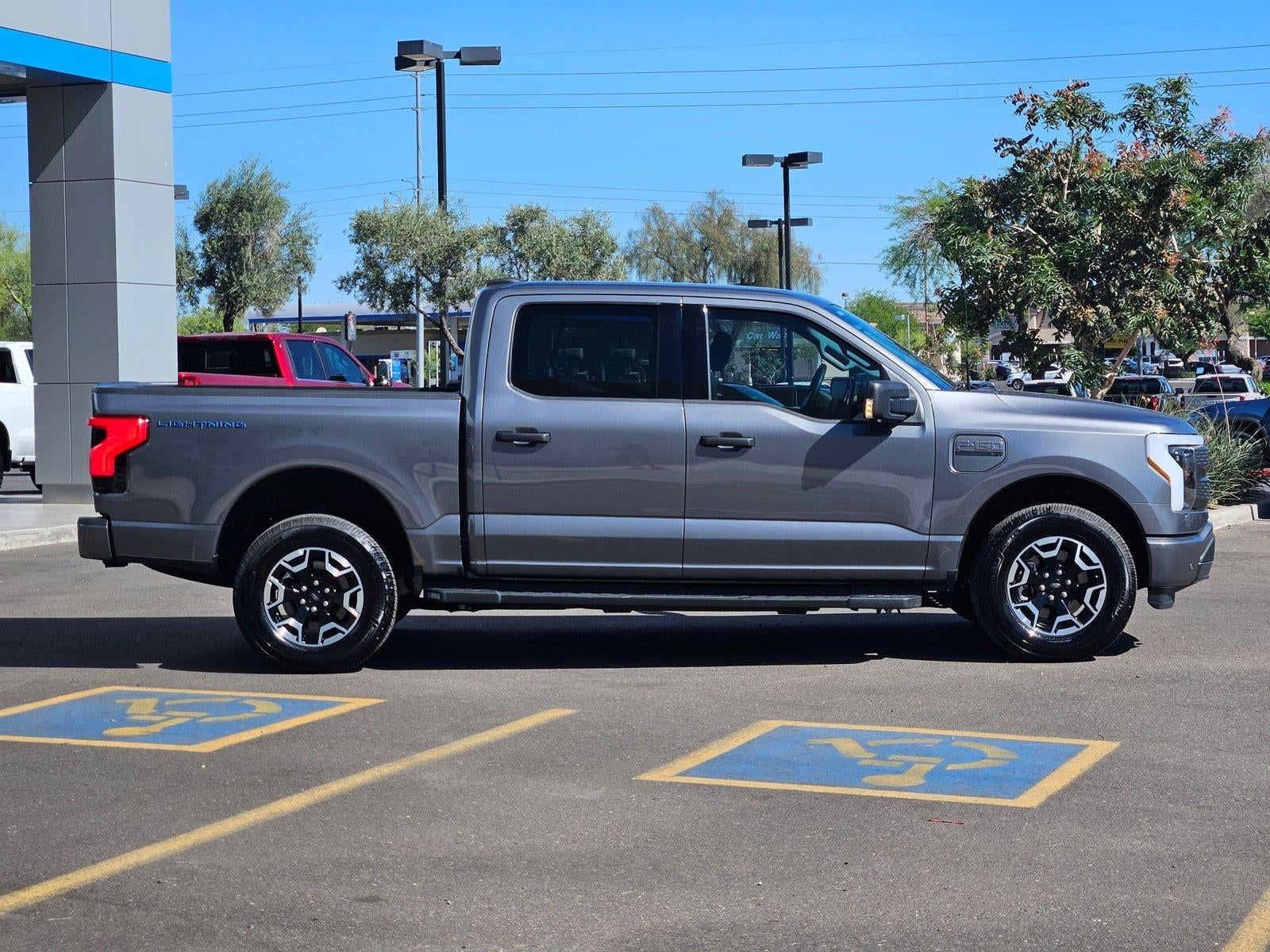 2023 Ford F-150 Lightning XLT