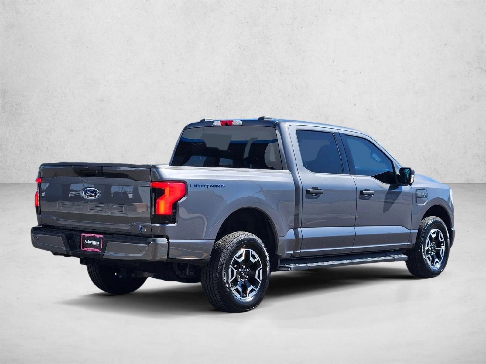 2023 Ford F-150 Lightning XLT