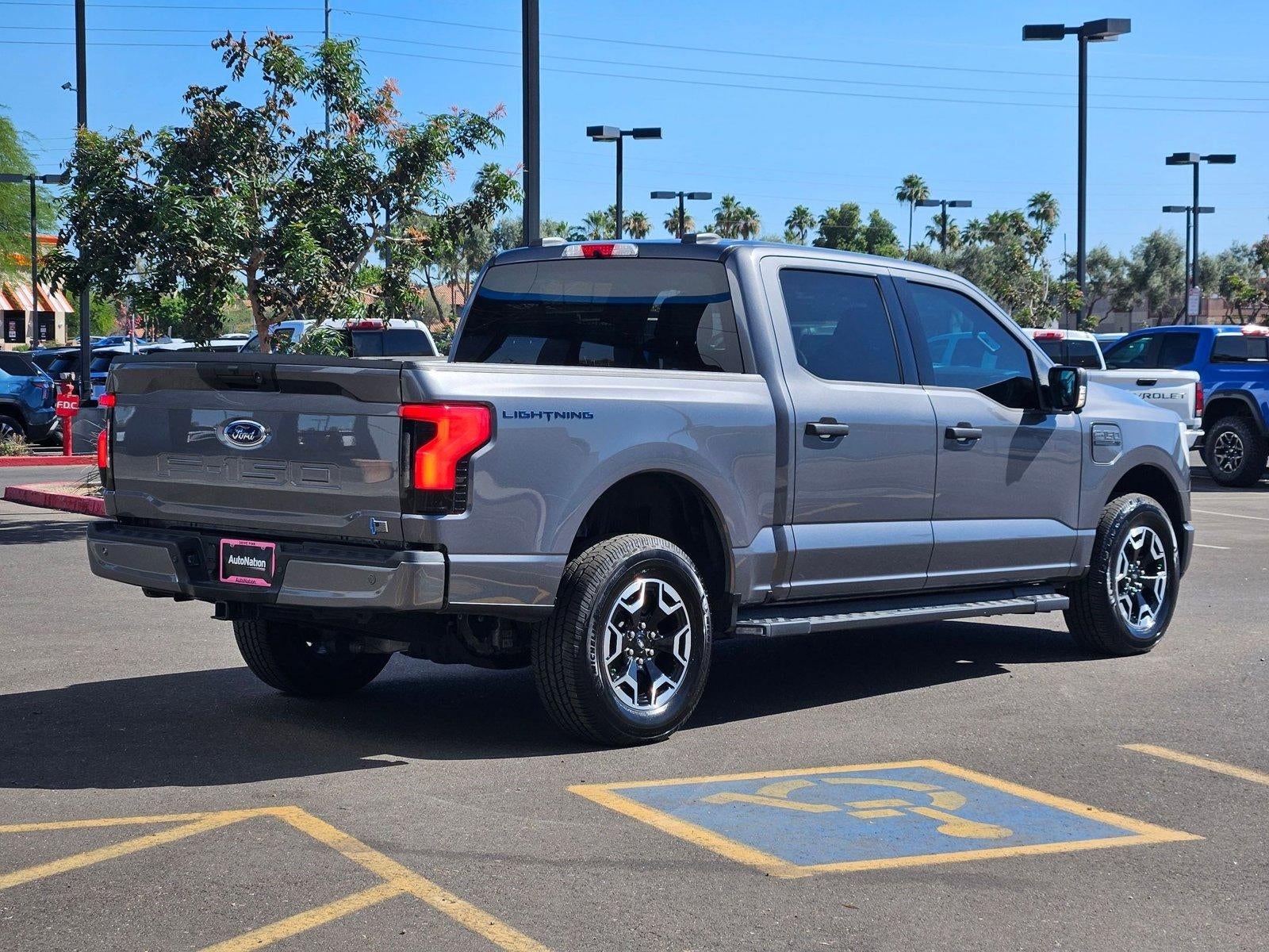 2023 Ford F-150 Lightning XLT