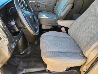 2012 Chevrolet Express Passenger 3500 1LT