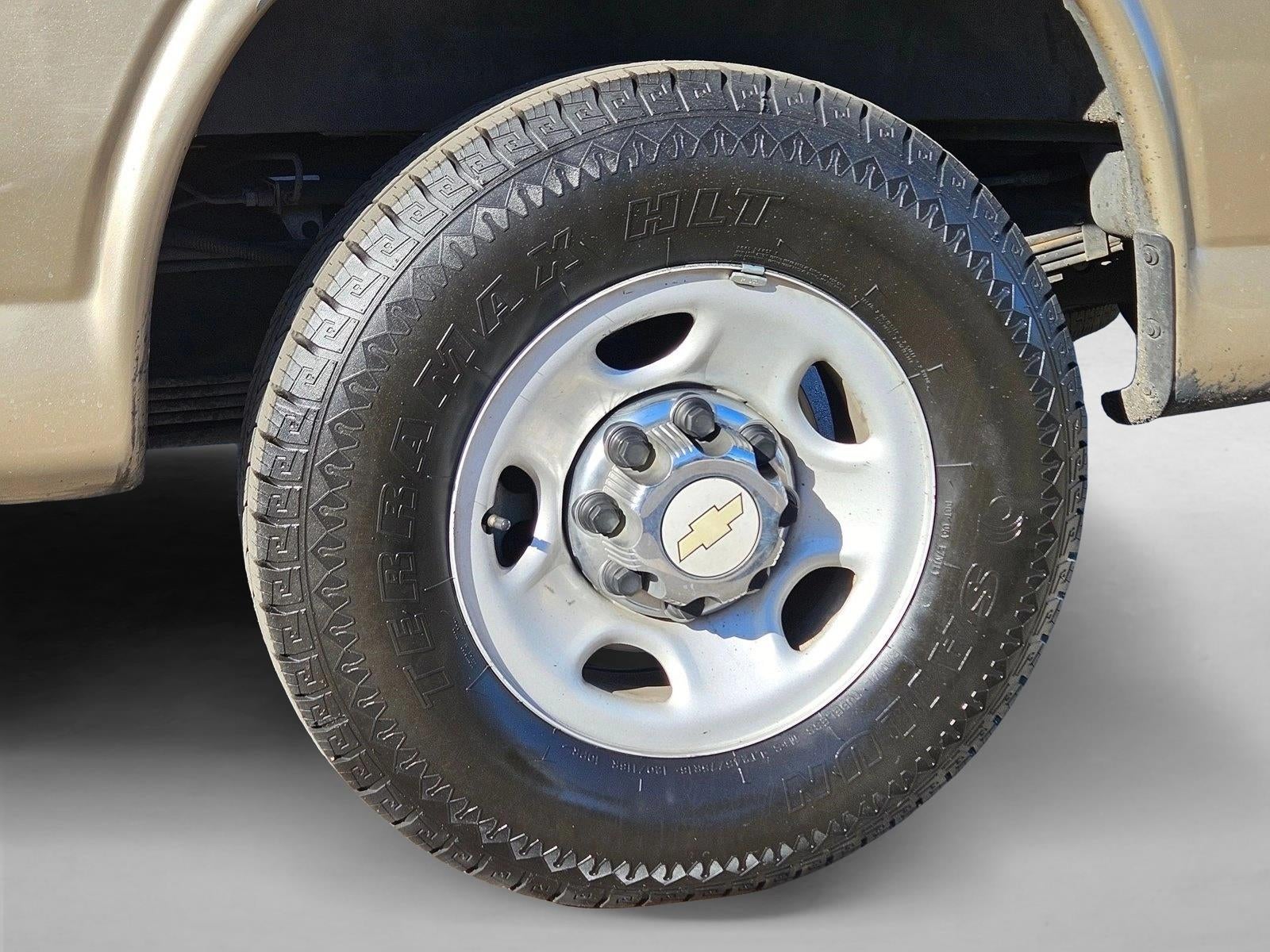 2012 Chevrolet Express Passenger 3500 1LT