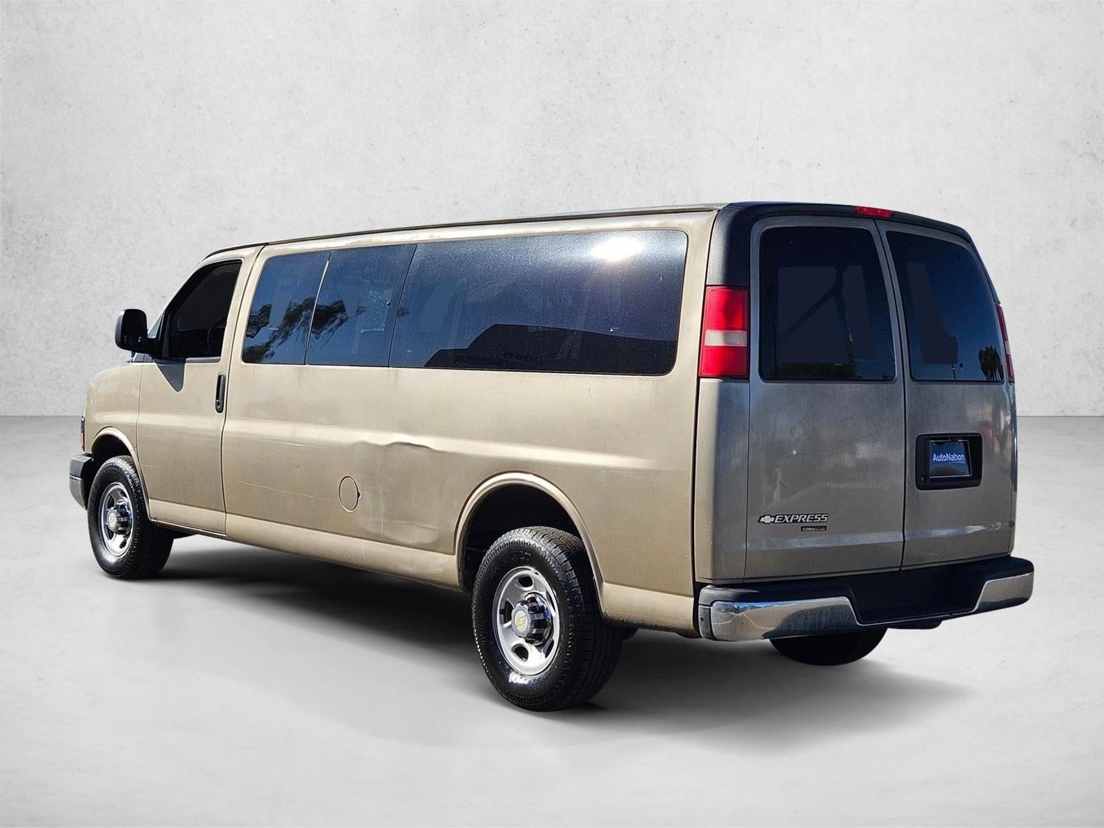 2012 Chevrolet Express Passenger 3500 1LT