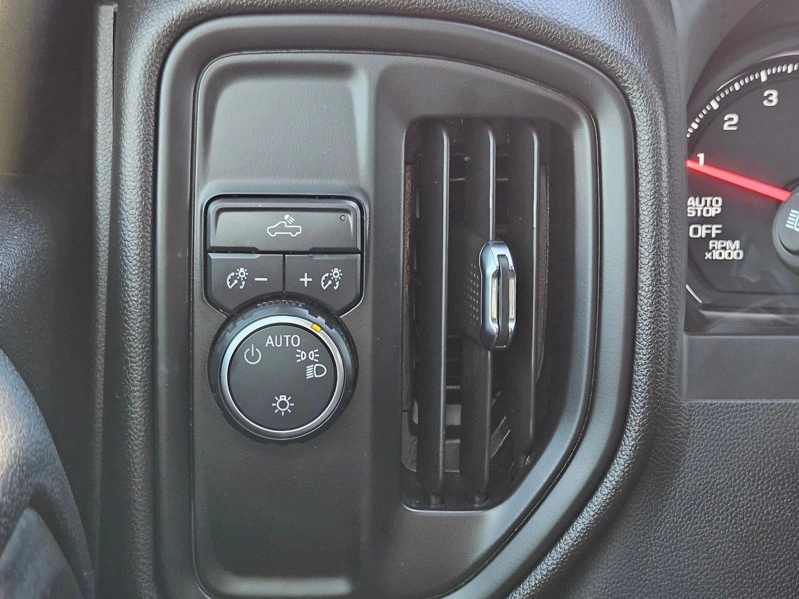 2024 Chevrolet Silverado 1500 Custom