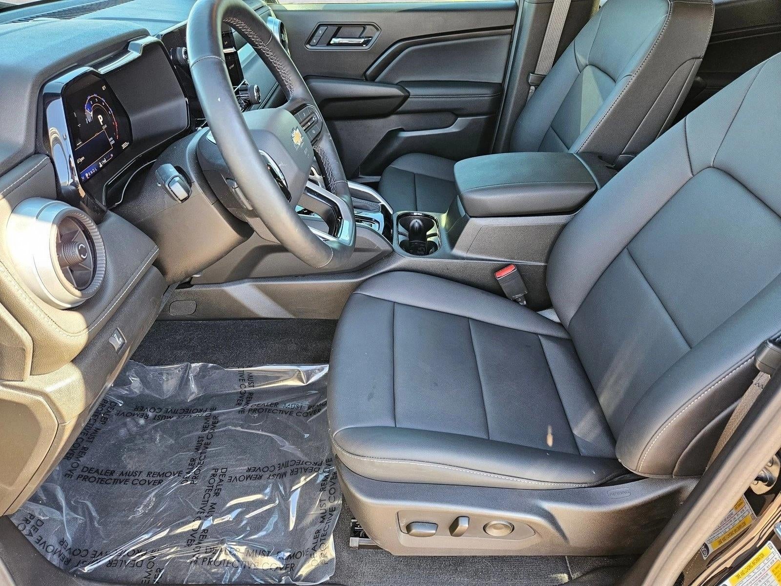 2025 Chevrolet Colorado WT/LT