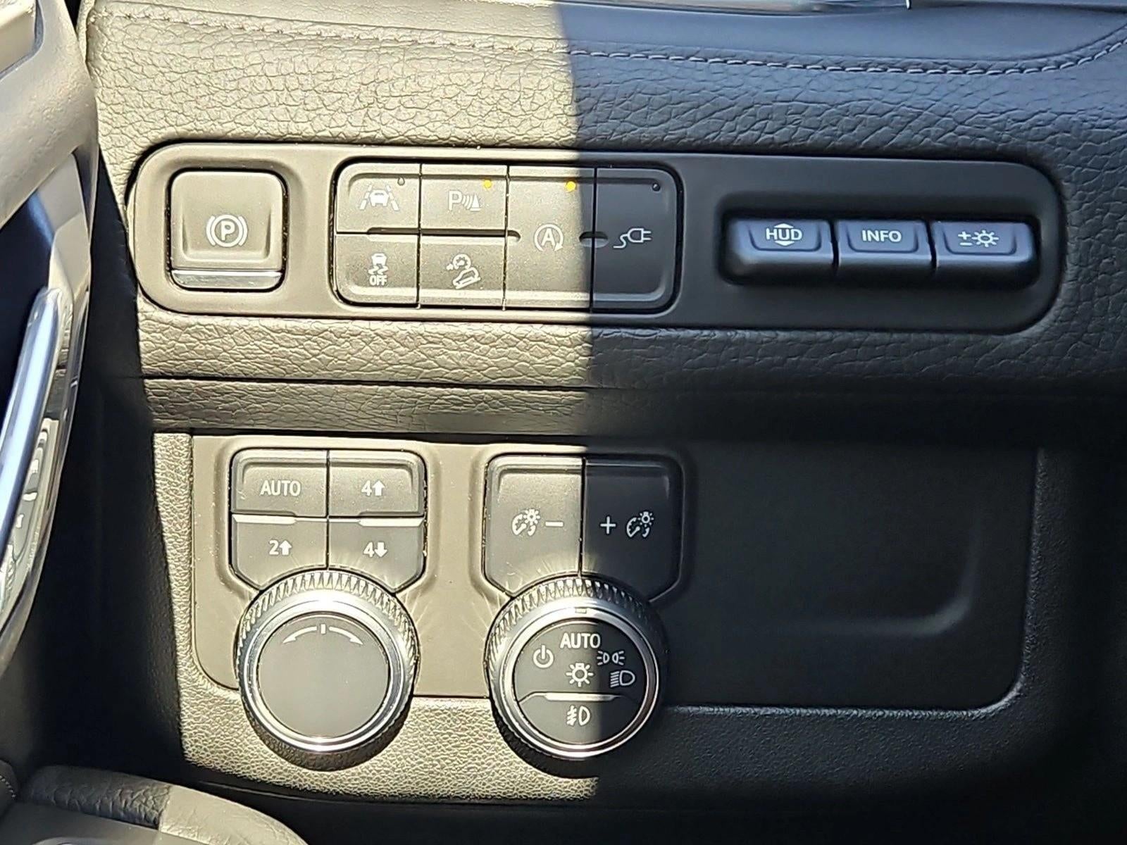 2021 GMC Yukon Denali - Photo 17