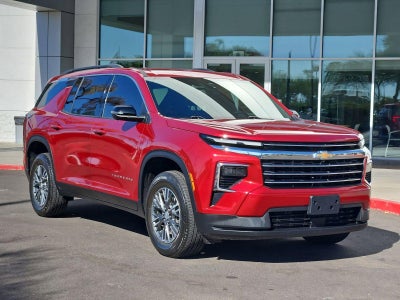 2024 Chevrolet Traverse LT