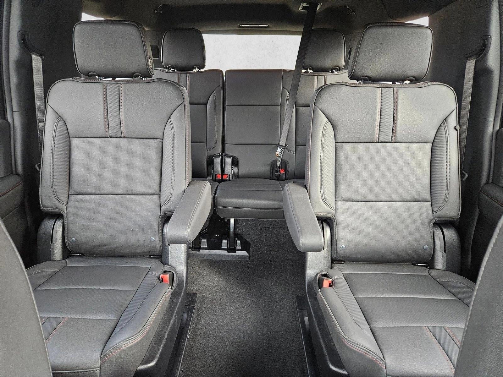 2025 Chevrolet Suburban RST