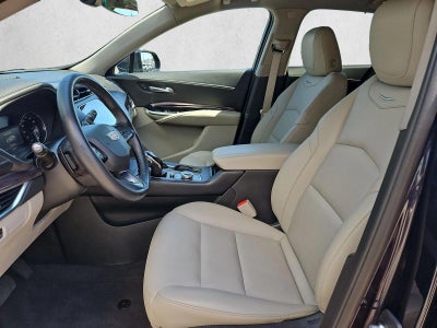 2022 Cadillac XT4 FWD Luxury