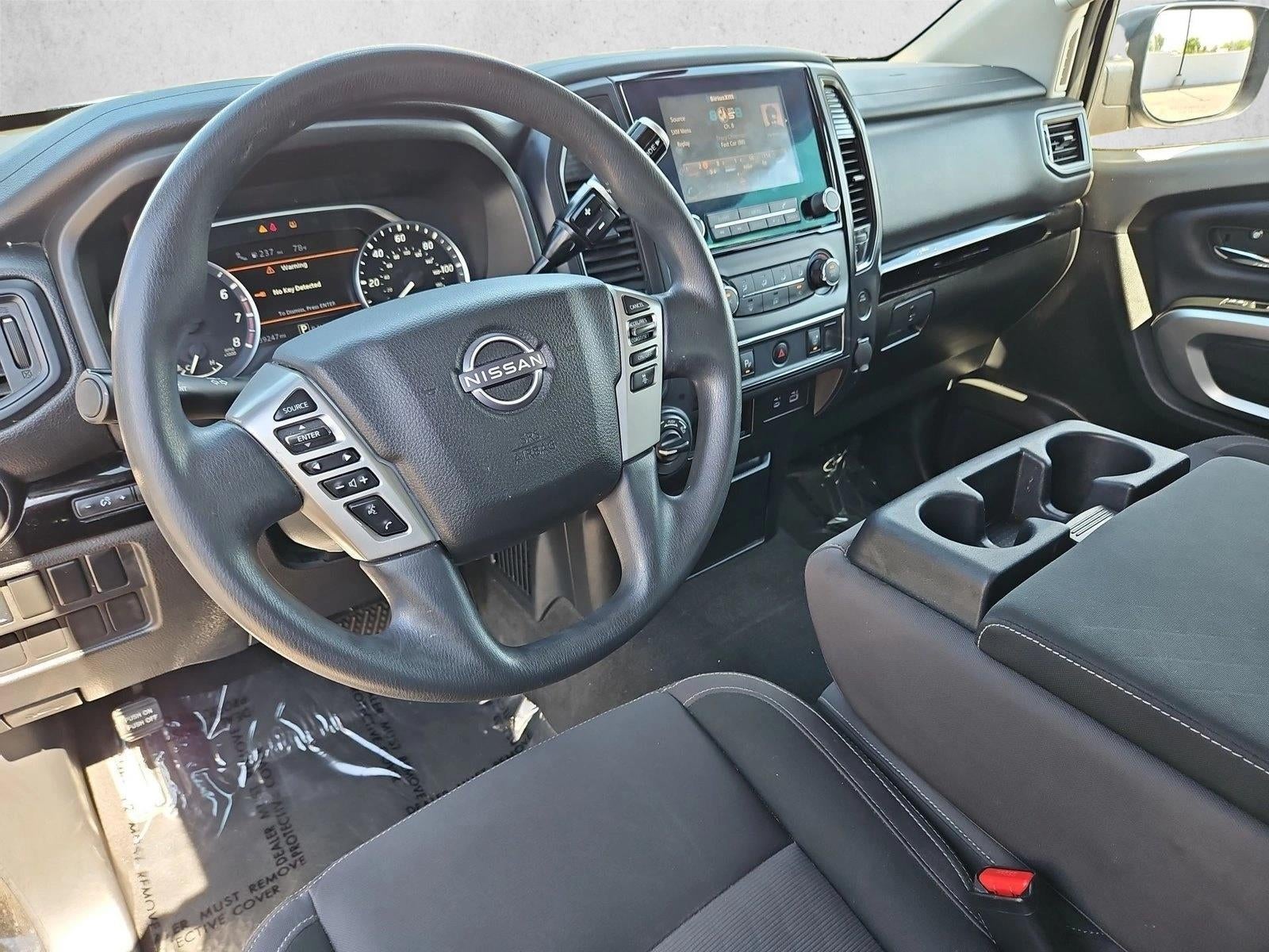 2024 Nissan TITAN Crew Cab SV 4x4