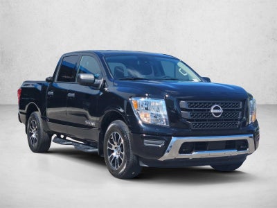 2024 Nissan TITAN Crew Cab SV 4x4