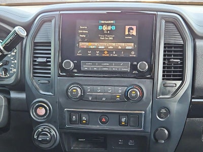 2024 Nissan TITAN Crew Cab SV 4x4