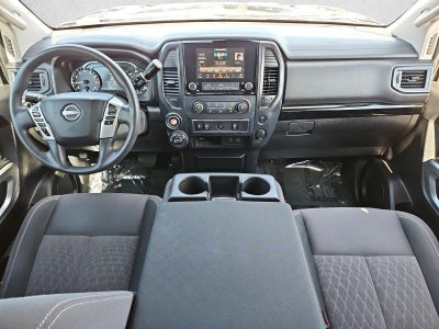 2024 Nissan TITAN Crew Cab SV 4x4