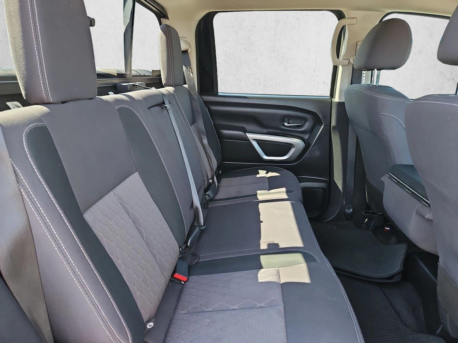 2024 Nissan TITAN Crew Cab SV 4x4
