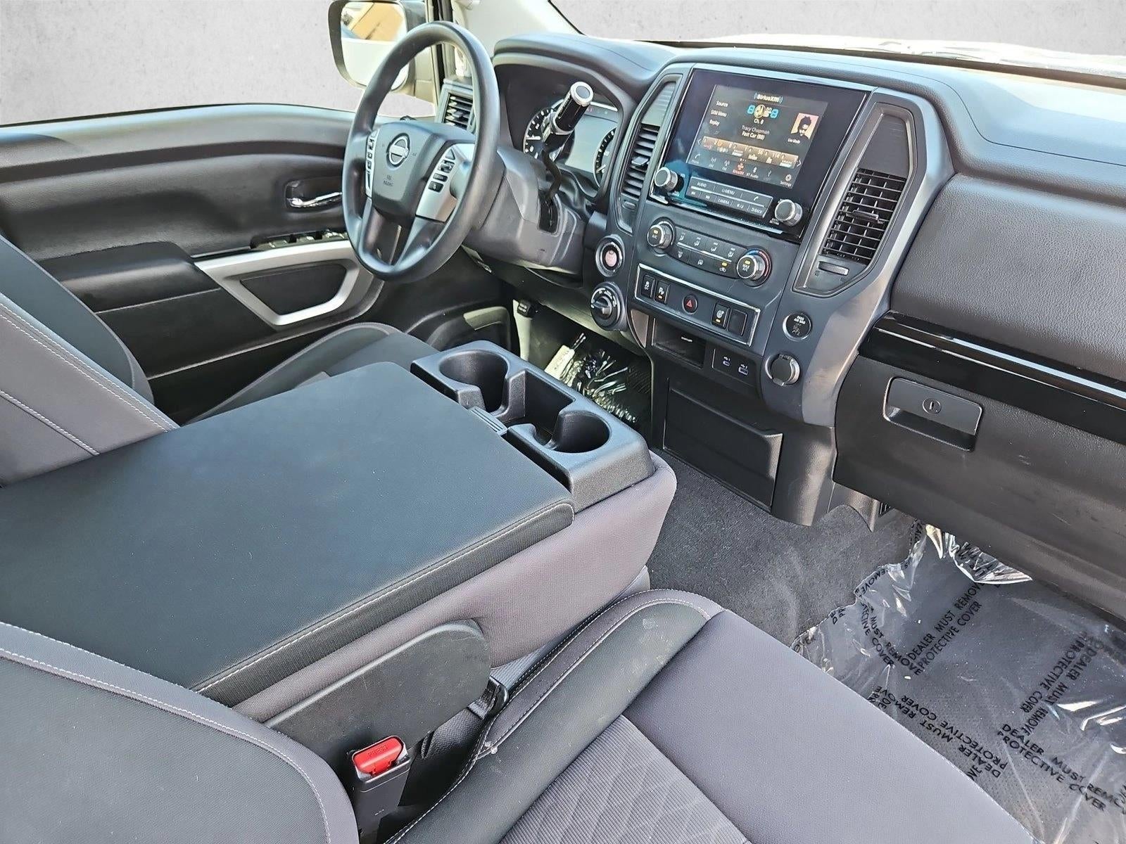 2024 Nissan TITAN Crew Cab SV 4x4