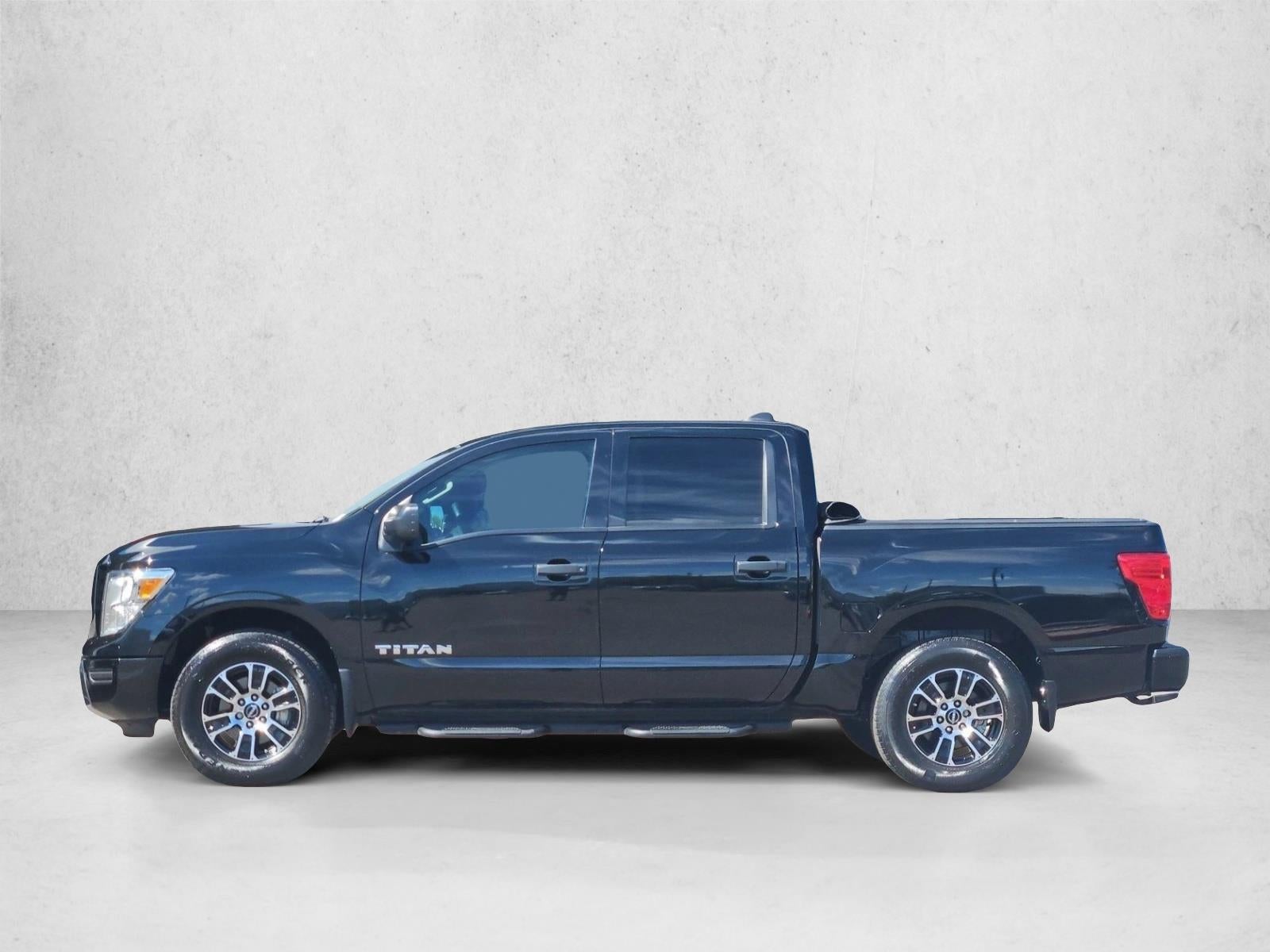 2024 Nissan TITAN Crew Cab SV 4x4