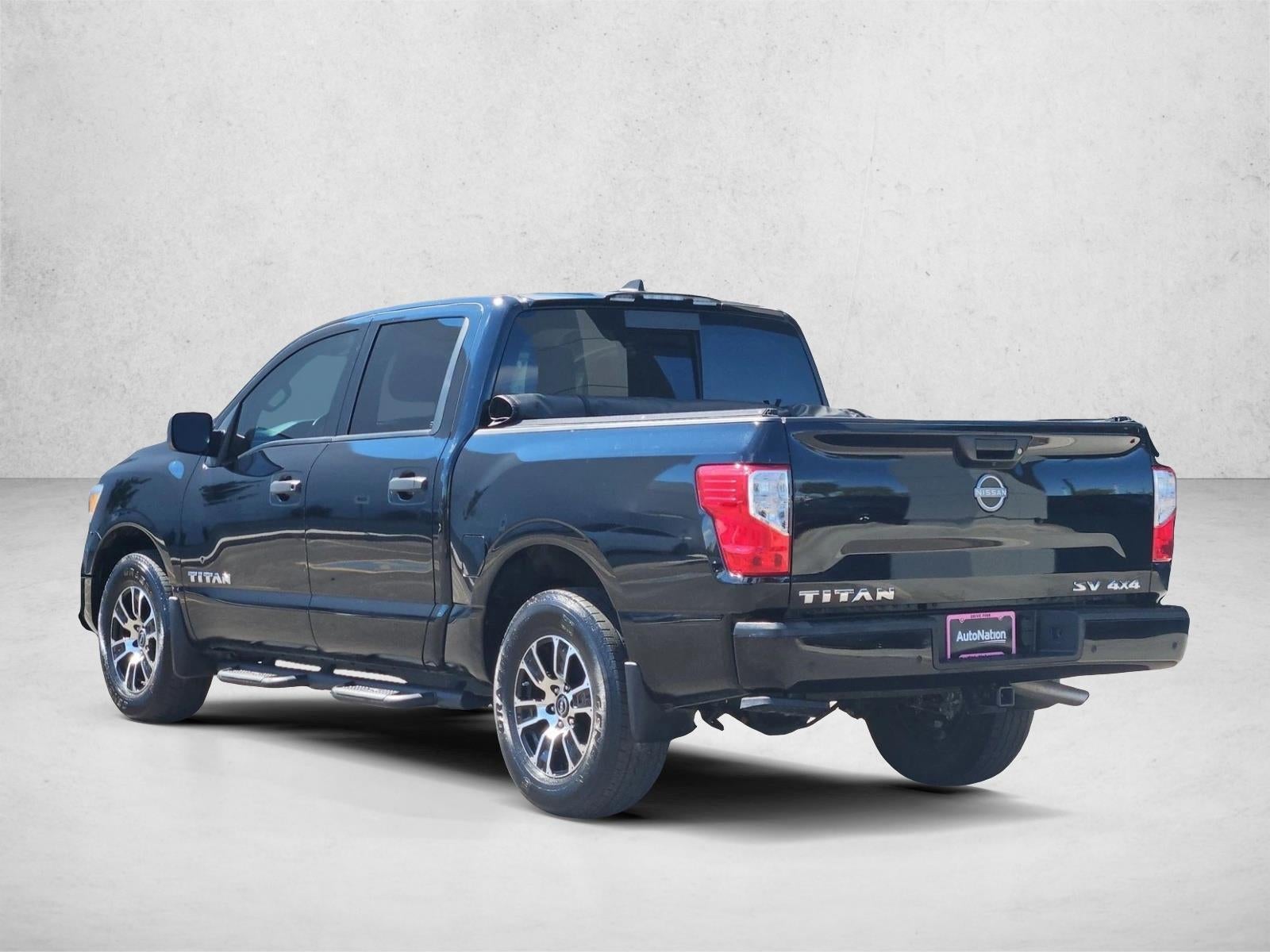 2024 Nissan TITAN Crew Cab SV 4x4