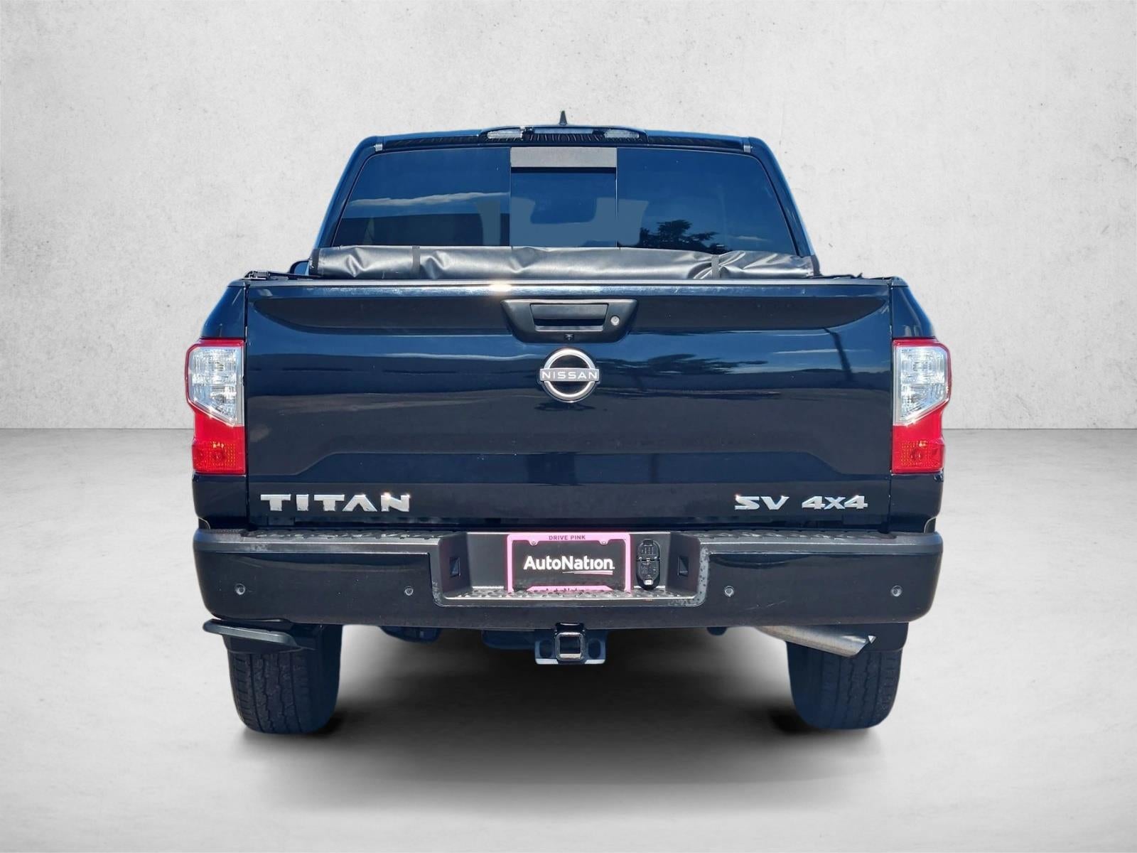 2024 Nissan TITAN Crew Cab SV 4x4