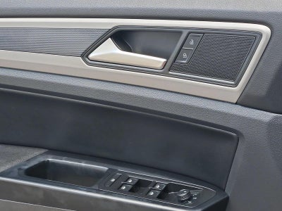 2021 Volkswagen Atlas 3.6L V6 SE w/Technology R-Line