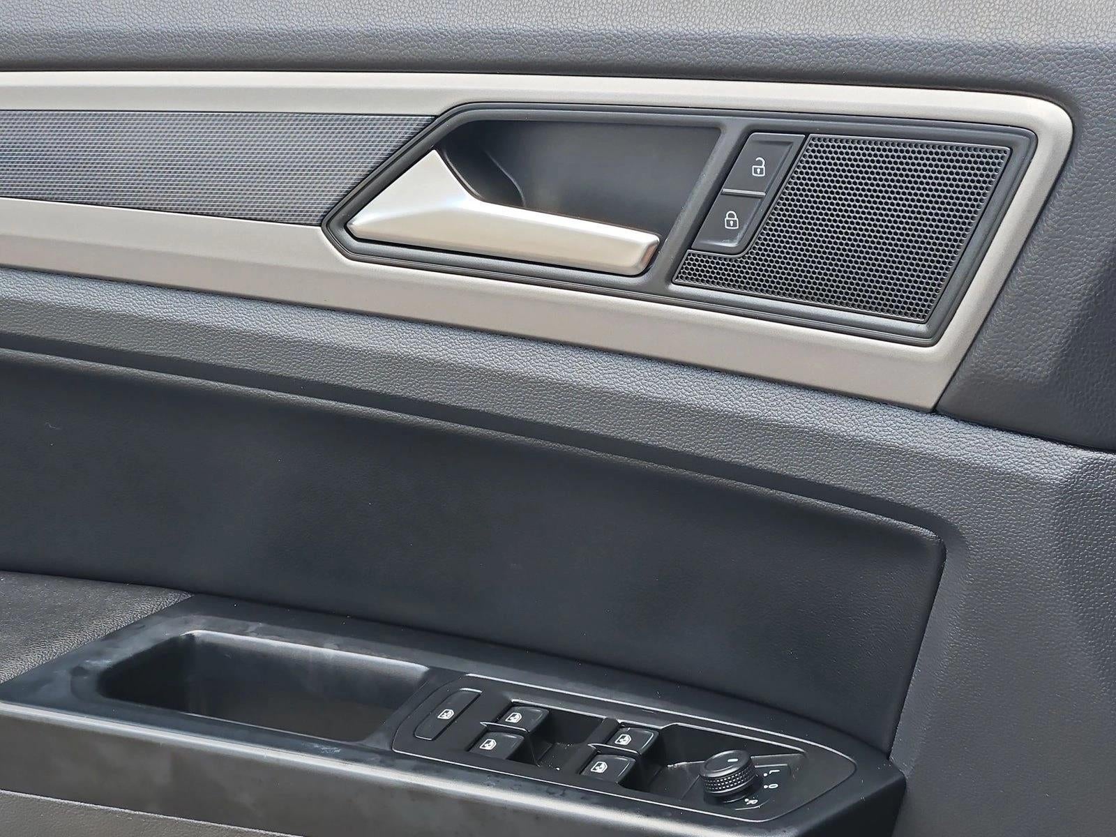 2021 Volkswagen Atlas 3.6L V6 SE w/Technology R-Line