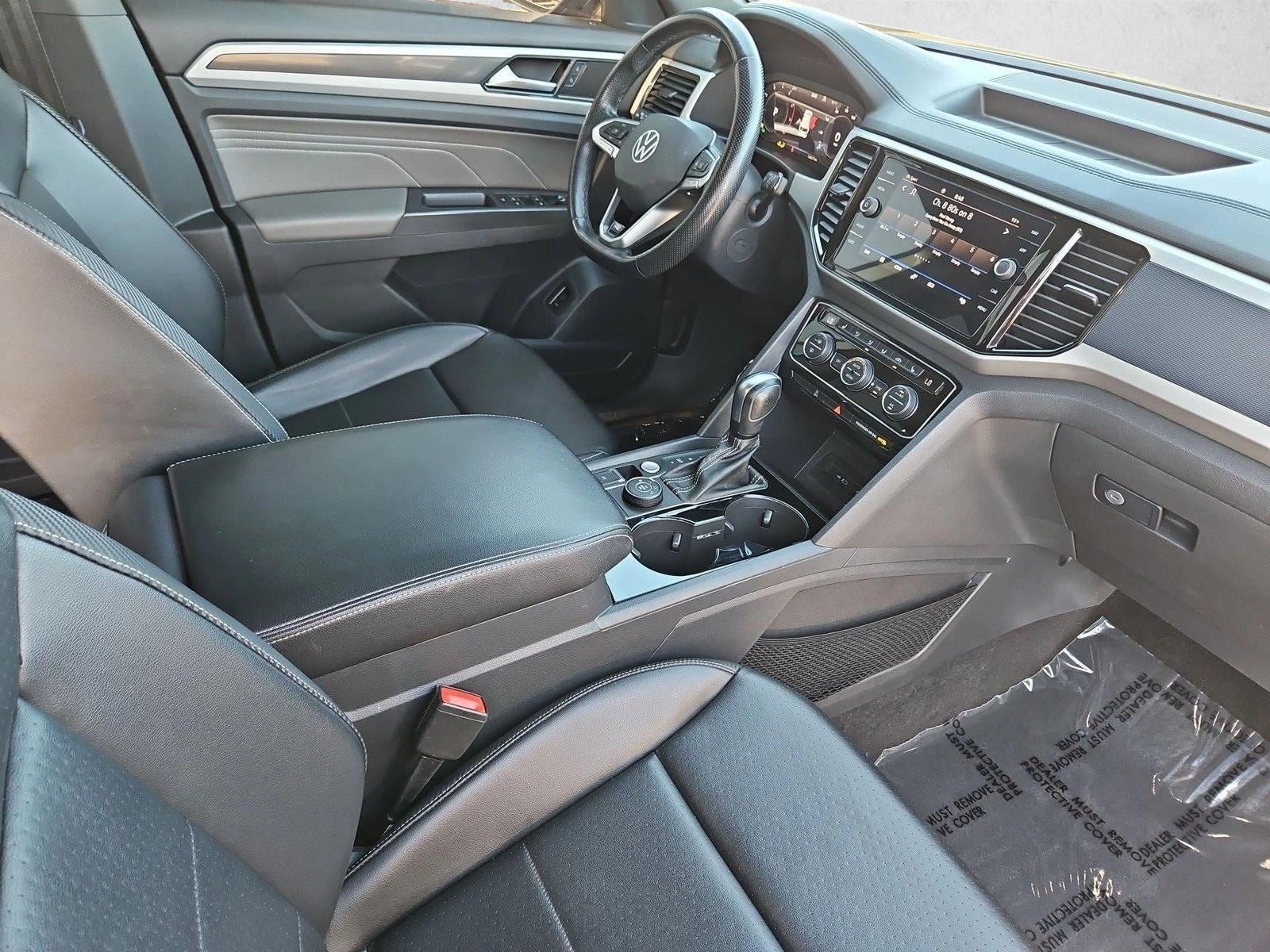2022 Volkswagen Atlas Cross Sport 2.0T SEL R-Line