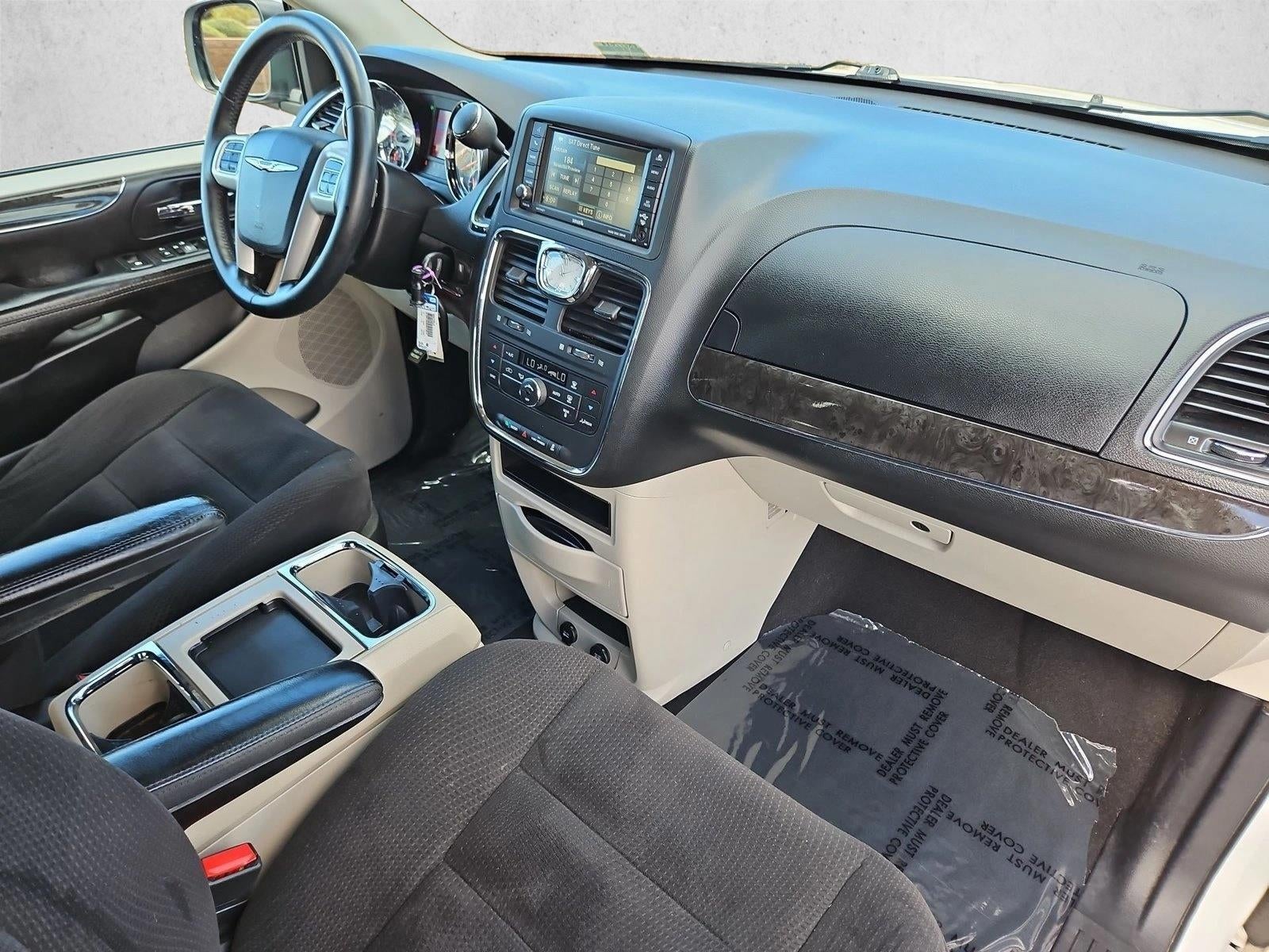 2014 Chrysler Town & Country Touring