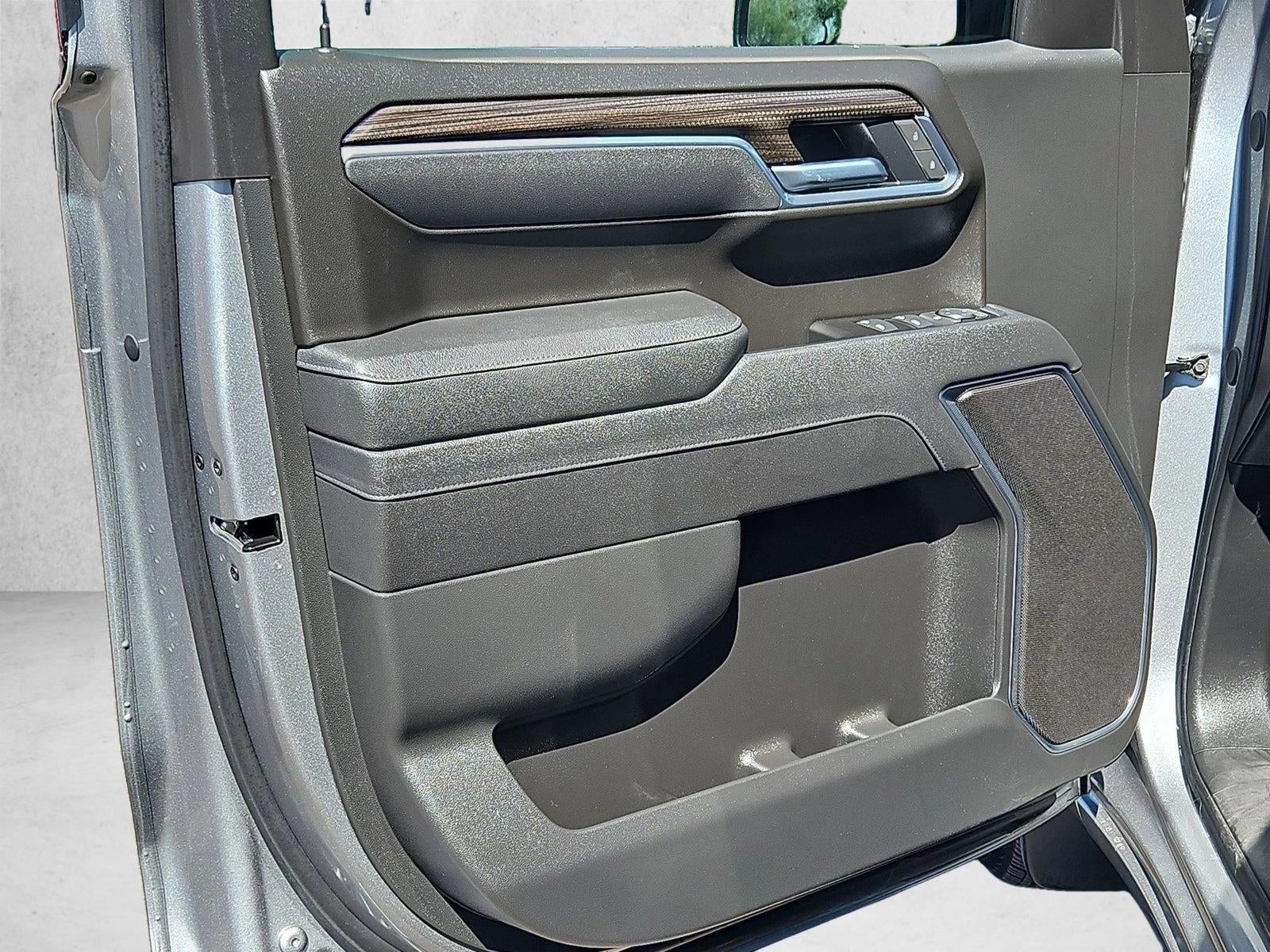 2025 Chevrolet Silverado 1500 LT - Photo 11