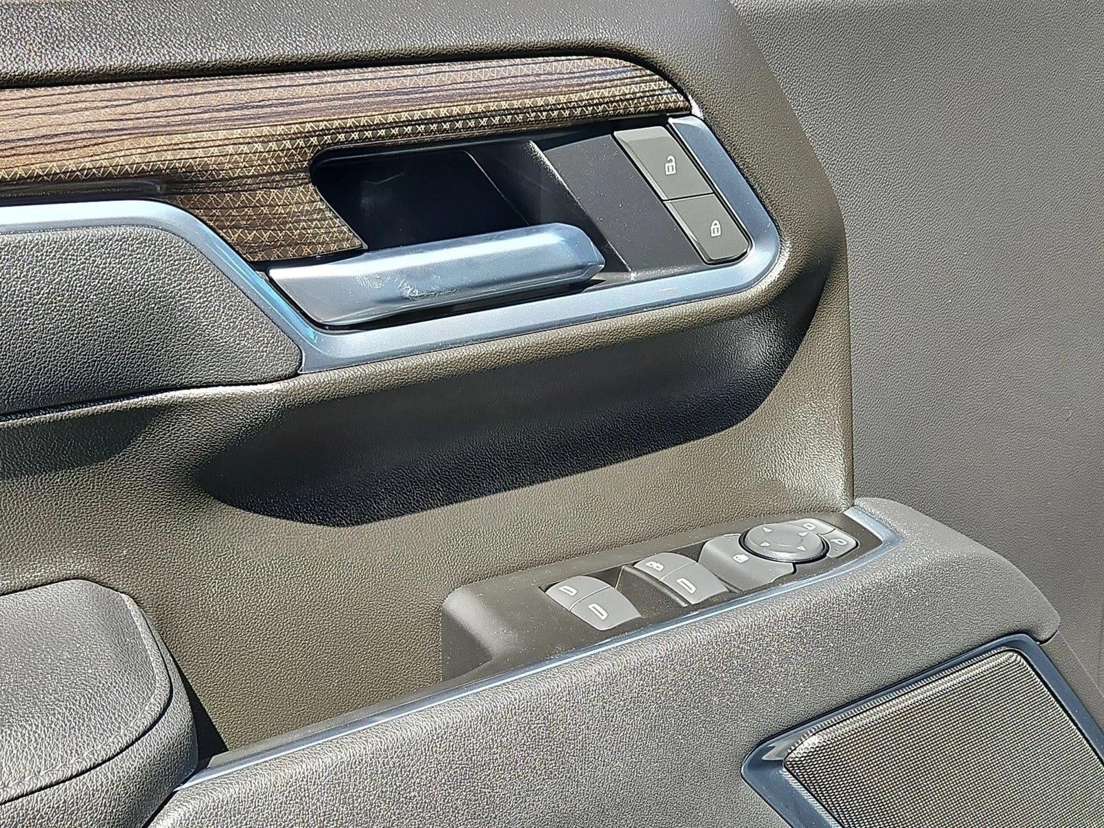 2025 Chevrolet Silverado 1500 LT - Photo 12