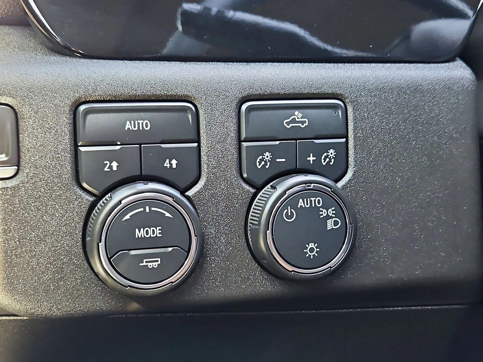 2025 Chevrolet Silverado 1500 LT - Photo 17