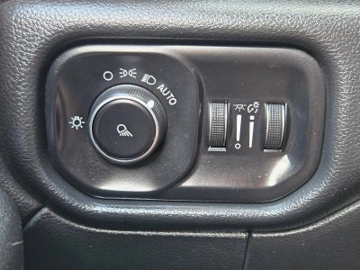 2019 RAM 2500 Tradesman Crew Cab 4x4 6'4" Box