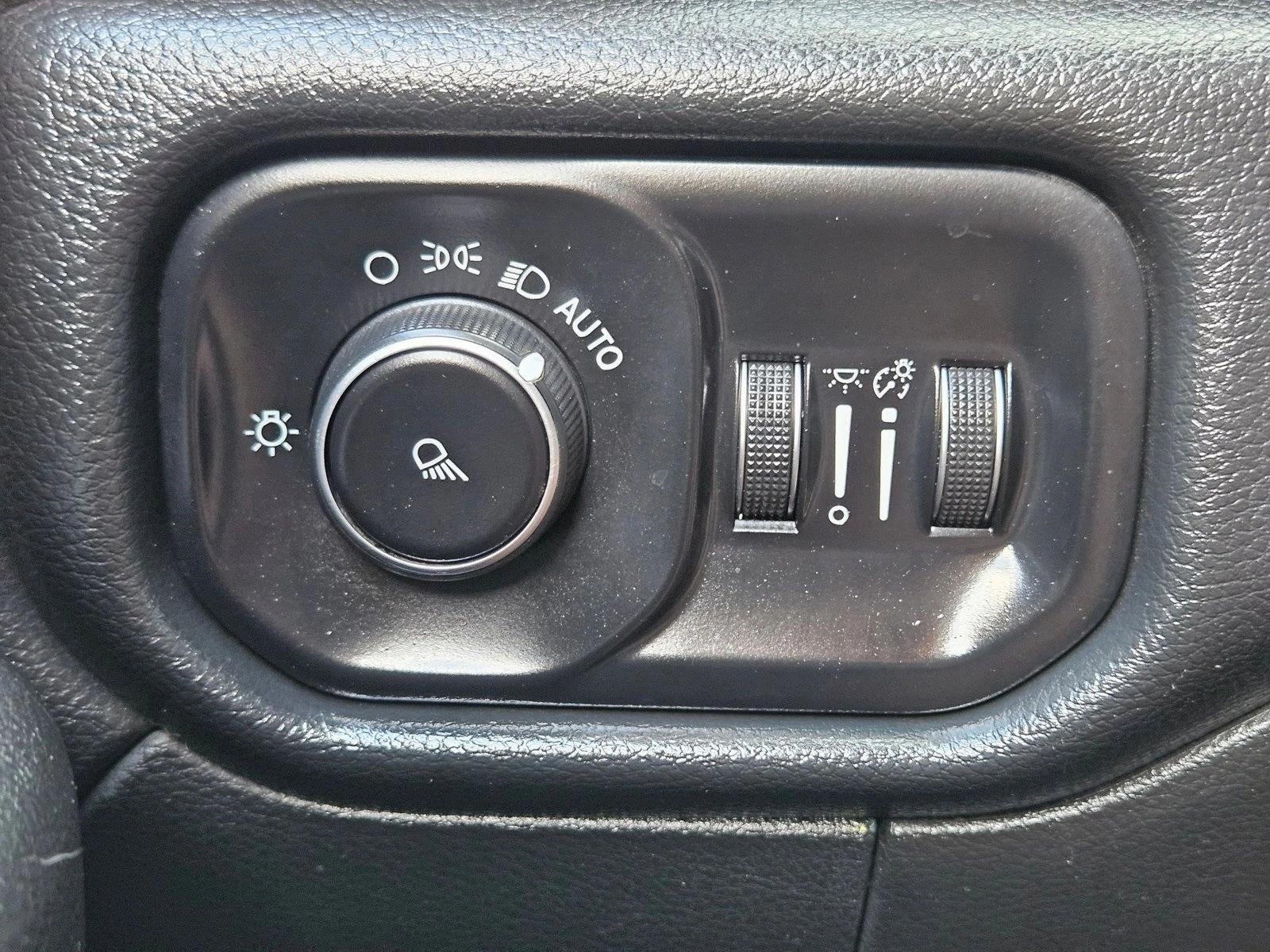 2019 RAM 2500 Tradesman Crew Cab 4x4 6'4" Box