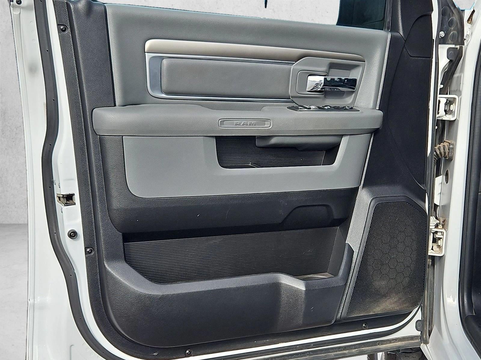 2018 RAM 2500 Big Horn Crew Cab 4x4 6'4" Box