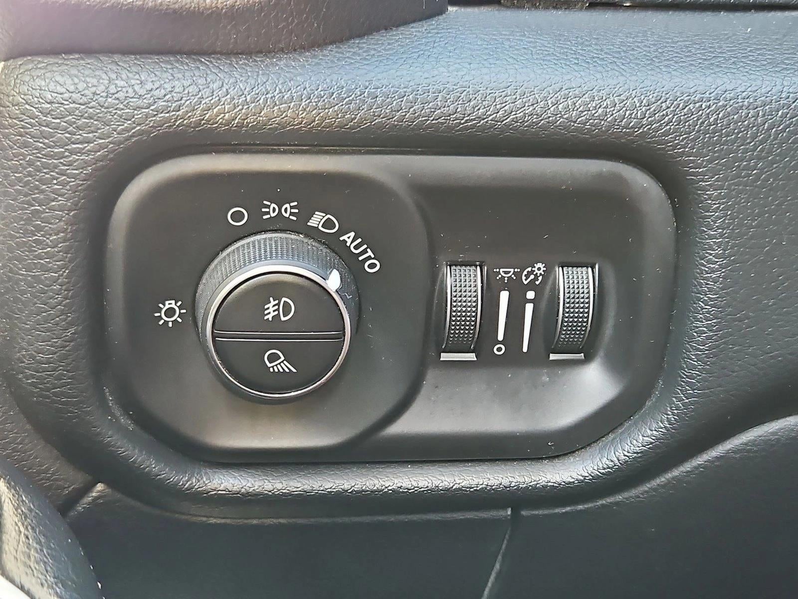 2019 RAM 2500 Laramie Crew Cab 4x4 6'4" Box
