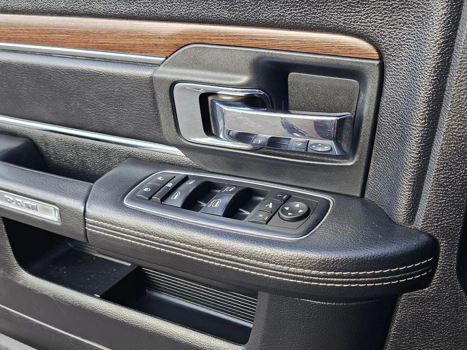 2017 RAM 2500 Laramie Crew Cab 4x4 6'4" Box