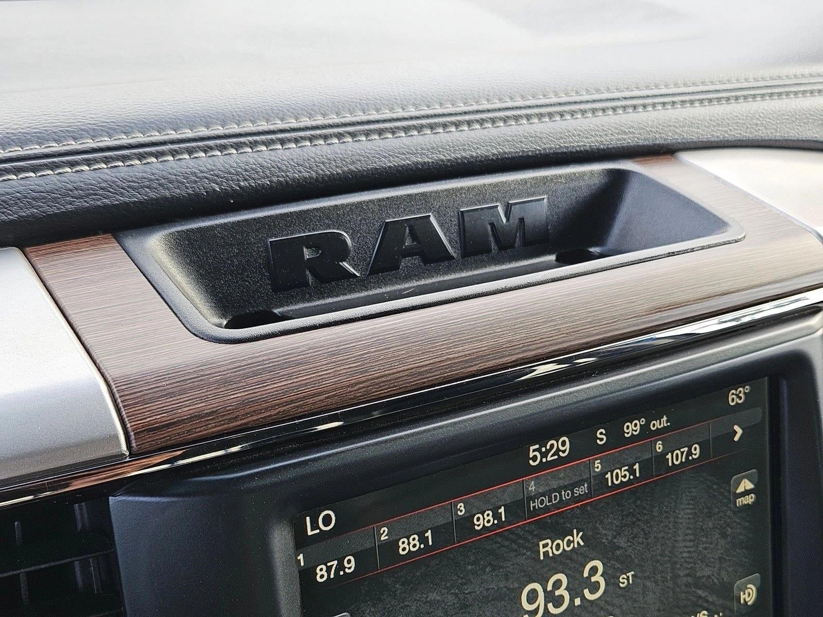 2017 RAM 2500 Laramie Crew Cab 4x4 6'4" Box