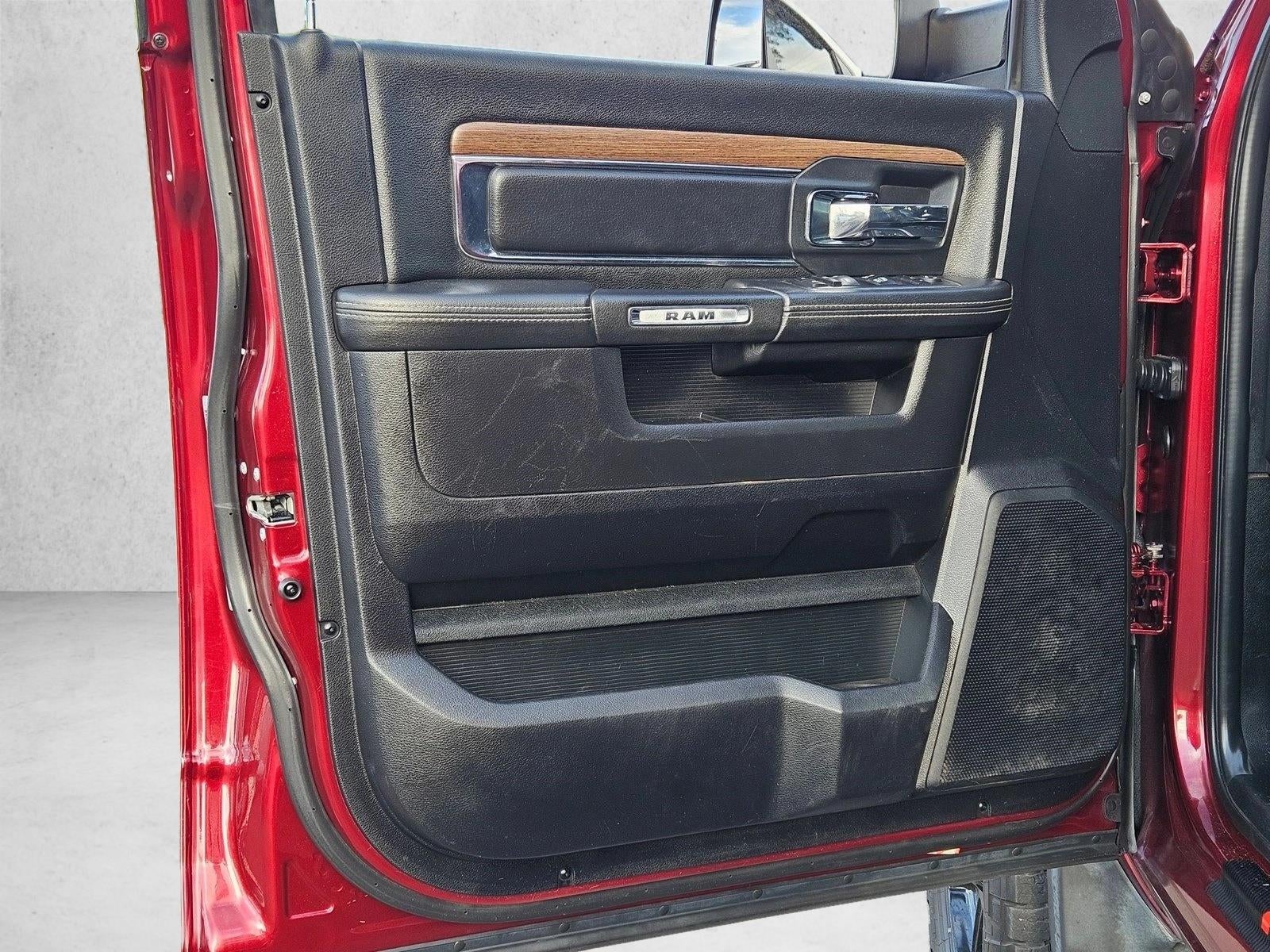 2017 RAM 2500 Laramie Crew Cab 4x4 6'4" Box