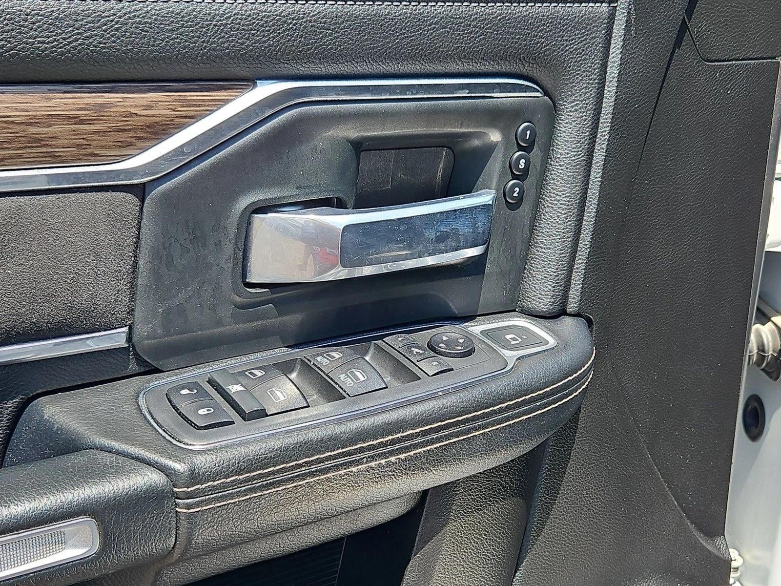 2019 RAM 2500 Laramie Crew Cab 4x4 6'4" Box