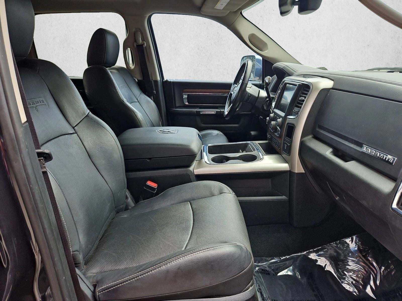2017 RAM 2500 Laramie Crew Cab 4x4 6'4" Box