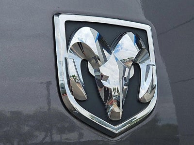 2017 RAM 2500 Laramie Crew Cab 4x4 6'4" Box