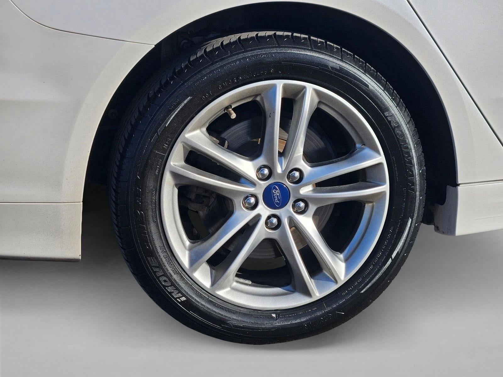 2016 Ford Fusion Hybrid SE