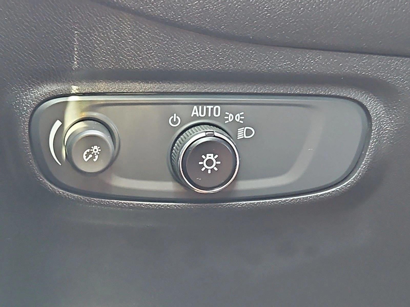 2023 Chevrolet Equinox LT - Photo 17